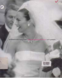 Image of PROFESSIONAL PHOTOGRAPHY PHOTOGRAPHING WEDDINGS